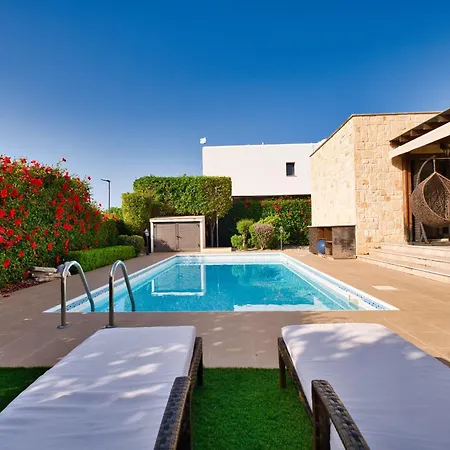 Elysia - Seaview With Private Pool, Garden, Panoramic Roof Terrace And 3-min Walk To Sea