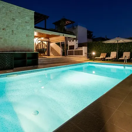 Elysia - Seaview With Private Pool, Garden, Panoramic Roof Terrace And 3-min Walk To Sea Villa *
