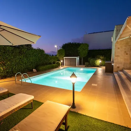 Elysia - Seaview With Private Pool, Garden, Panoramic Roof Terrace And 3-min Walk To Sea *